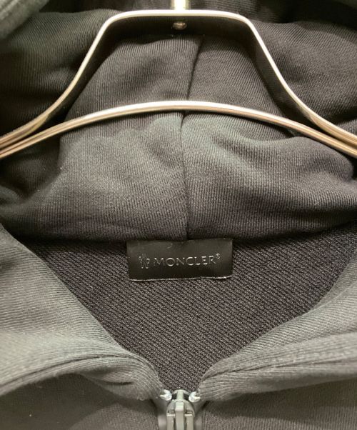 MONCLER（モンクレール）MONCLER (モンクレール) フーデットロゴハーフジップパーカー ブラック サイズ:Mの古着・服飾アイテム