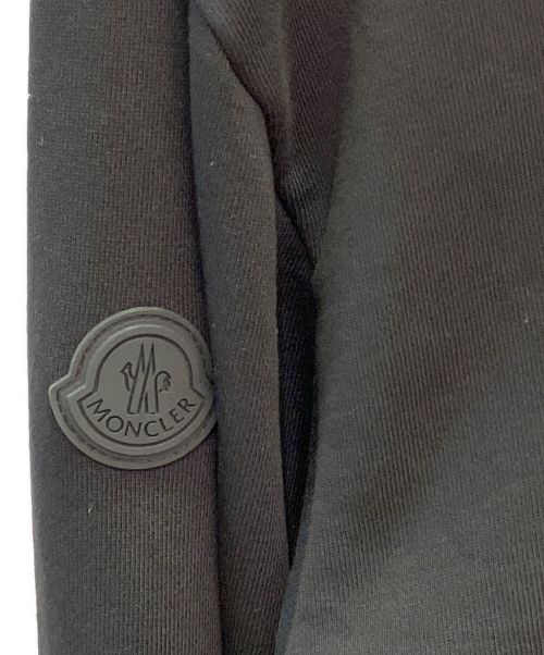 MONCLER（モンクレール）MONCLER (モンクレール) フーデットロゴハーフジップパーカー ブラック サイズ:Mの古着・服飾アイテム