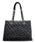 CHANEL（シャネル）の古着「チェーントートバッグ」｜ブラック