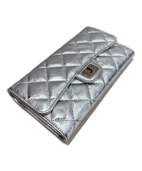 CHANEL（シャネル）CHANEL (シャネル) 2.55ウォレット シルバー サイズ:-の古着・服飾アイテム