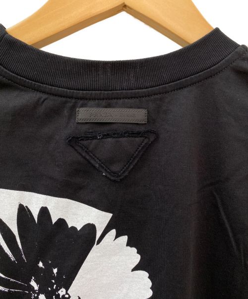 PRADA（プラダ）PRADA (プラダ) プリントノースリーブTシャツ ブラック サイズ:Mの古着・服飾アイテム