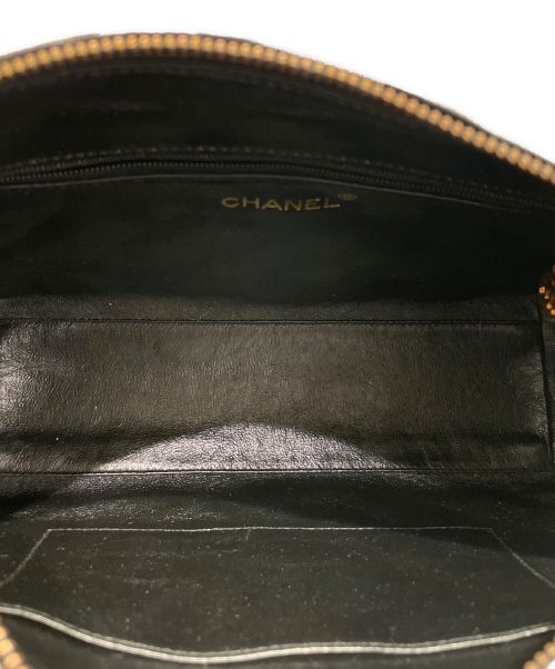 CHANEL（シャネル）CHANEL (シャネル) フリンジチェーンショルダーバッグ ブラック サイズ:ｰの古着・服飾アイテム