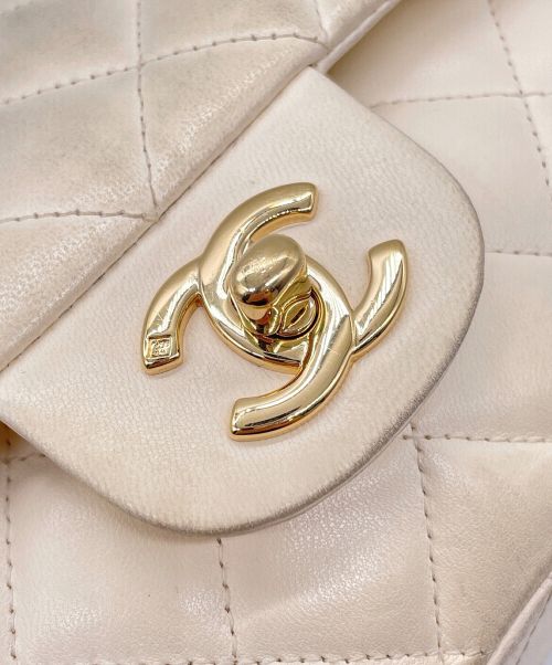 CHANEL（シャネル）CHANEL (シャネル) ダブルフラップマトラッセ ホワイト サイズ:25の古着・服飾アイテム