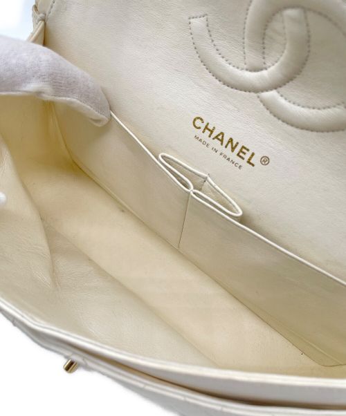 CHANEL（シャネル）CHANEL (シャネル) ダブルフラップマトラッセ ホワイト サイズ:25の古着・服飾アイテム