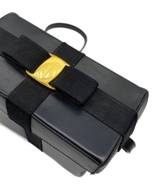 Salvatore Ferragamo（サルヴァトーレ フェラガモ）Salvatore Ferragamo (サルヴァトーレ フェラガモ) ヴァラリボンショルダーバッグ ブラック サイズ:-の古着・服飾アイテム