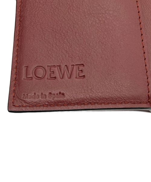 LOEWE（ロエベ）LOEWE (ロエベ) コンパクトウォレット ボルドーの古着・服飾アイテム