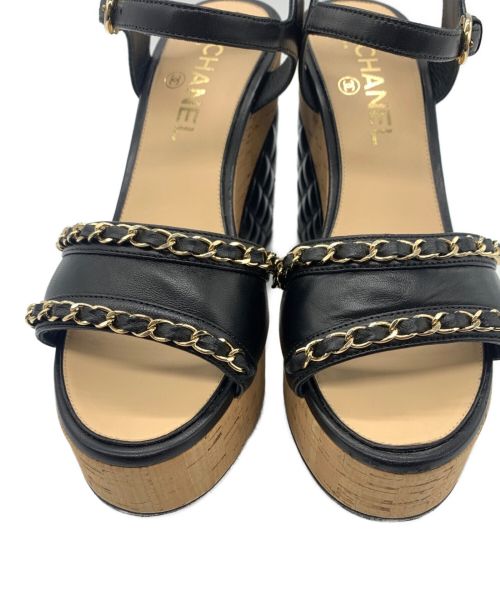 CHANEL（シャネル）CHANEL (シャネル) マトラッセヒールストラップサンダル ブラック サイズ:38の古着・服飾アイテム