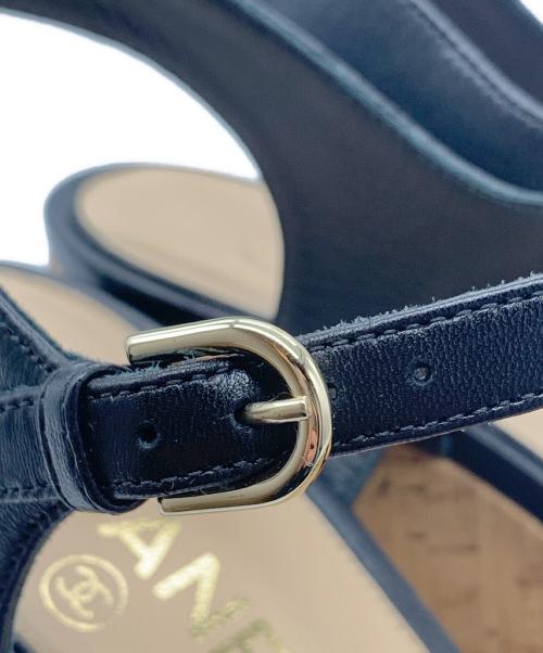 CHANEL（シャネル）CHANEL (シャネル) マトラッセヒールストラップサンダル ブラック サイズ:38の古着・服飾アイテム