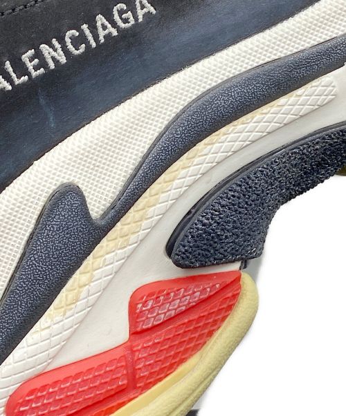 BALENCIAGA（バレンシアガ）BALENCIAGA (バレンシアガ) TRIPLE S Trainers ブラック サイズ:28.5の古着・服飾アイテム