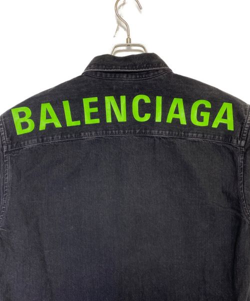 BALENCIAGA（バレンシアガ）BALENCIAGA (バレンシアガ) Rear Printed Denim Shirt ブラック サイズ:37の古着・服飾アイテム