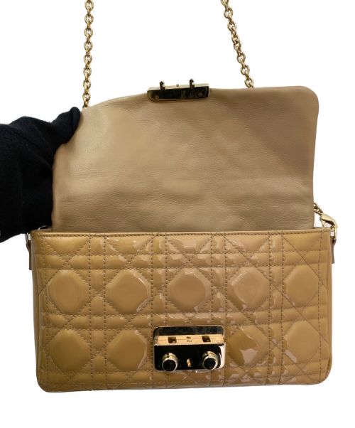 Christian Dior（クリスチャン ディオール）Christian Dior (クリスチャン ディオール) ニューロックカナージュショルダーバッグ ベージュの古着・服飾アイテム