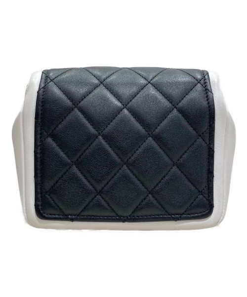 CHANEL（シャネル）CHANEL (シャネル) バイカラーミニマトラッセ ブラック×ホワイトの古着・服飾アイテム