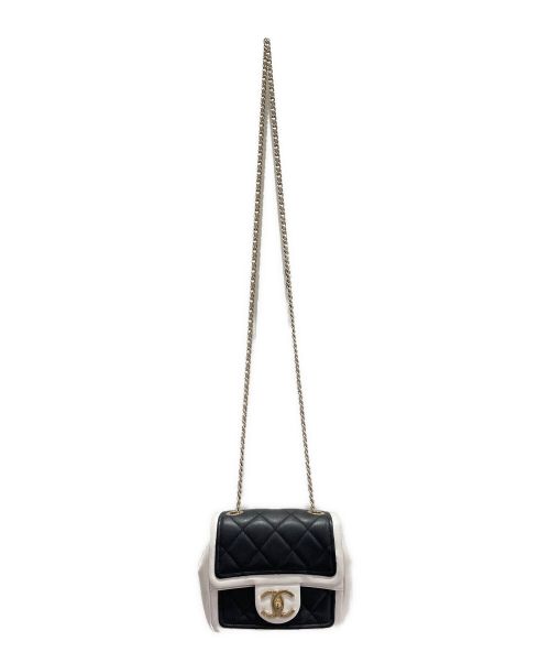 CHANEL（シャネル）CHANEL (シャネル) バイカラーミニマトラッセ ブラック×ホワイトの古着・服飾アイテム