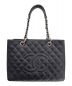 CHANEL（シャネル）の古着「チェーントートバッグ」｜ブラック