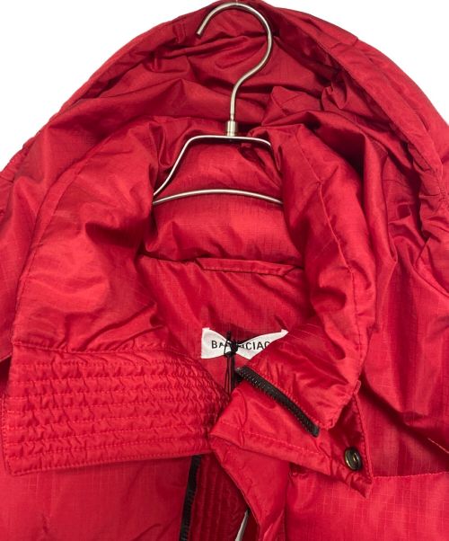 BALENCIAGA（バレンシアガ）BALENCIAGA (バレンシアガ) New Swing puffer jacket レッド サイズ:SIZE 34 未使用品の古着・服飾アイテム