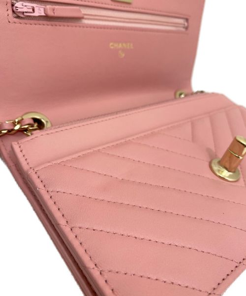 CHANEL（シャネル）CHANEL (シャネル) Vステッチチェーンウォレット ピンクの古着・服飾アイテム