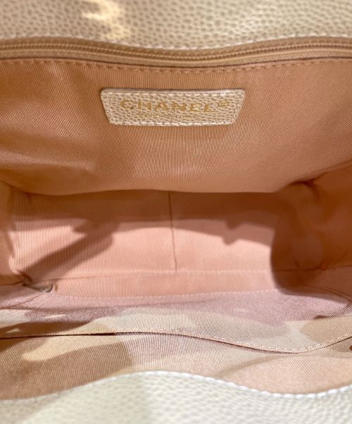 CHANEL（シャネル）CHANEL (シャネル) マトラッセチェーントートバッグ ホワイトの古着・服飾アイテム