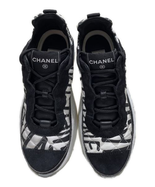 CHANEL（シャネル）CHANEL (シャネル) グラフィックロゴスニーカー ホワイト×ブラック サイズ:39の古着・服飾アイテム