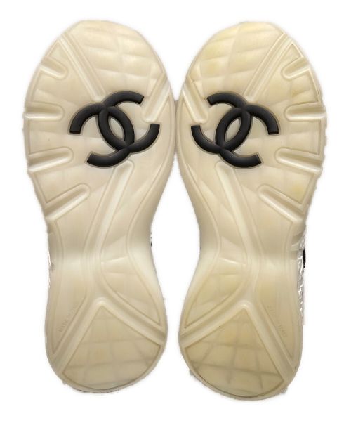 CHANEL（シャネル）CHANEL (シャネル) グラフィックロゴスニーカー ホワイト×ブラック サイズ:39の古着・服飾アイテム
