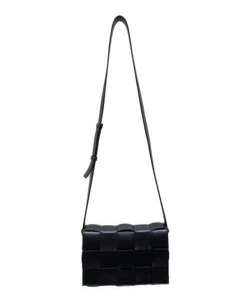 BOTTEGA VENETA（ボッテガベネタ）BOTTEGA VENETA (ボッテガベネタ) カセットショルダーバッグ ブラック サイズ:-の古着・服飾アイテム