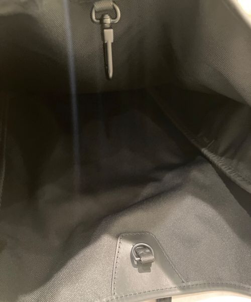 LOUIS VUITTON（ルイ ヴィトン）LOUIS VUITTON (ルイ ヴィトン) モノグラムシャドウトートバッグ ブラックの古着・服飾アイテム