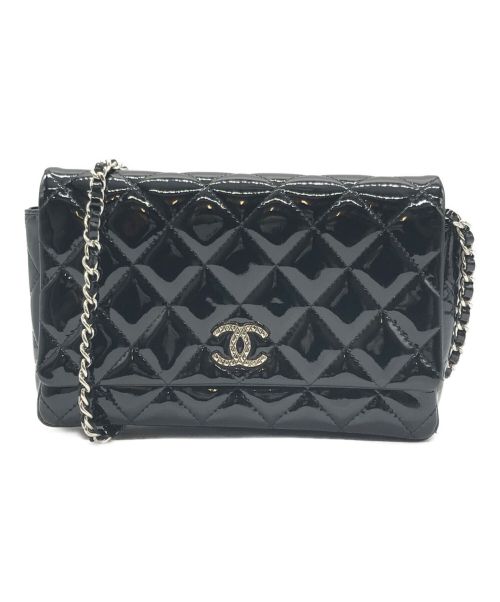 CHANEL（シャネル）CHANEL (シャネル) パテントミニマトラッセショルダーバッグ ブラックの古着・服飾アイテム