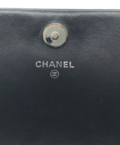 CHANEL（シャネル）CHANEL (シャネル) パテントミニマトラッセショルダーバッグ ブラックの古着・服飾アイテム