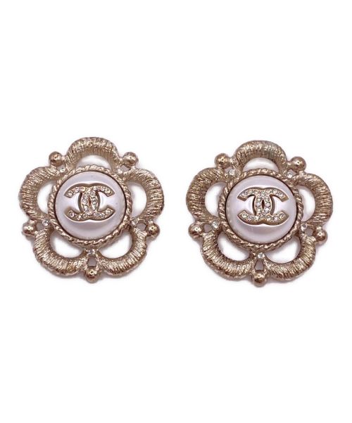 CHANEL（シャネル）CHANEL (シャネル) フラワーモチーフココパールココピアスの古着・服飾アイテム