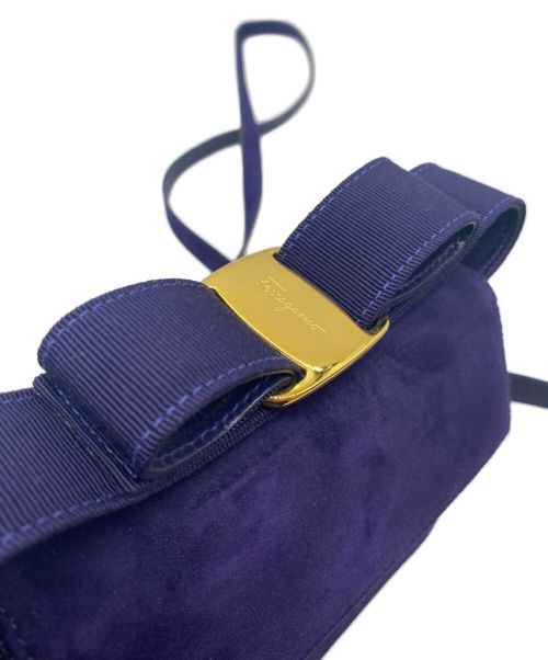Salvatore Ferragamo（サルヴァトーレ フェラガモ）Salvatore Ferragamo (サルヴァトーレ フェラガモ) ヴァラリボンショルダーバッグ パープル サイズ:-の古着・服飾アイテム