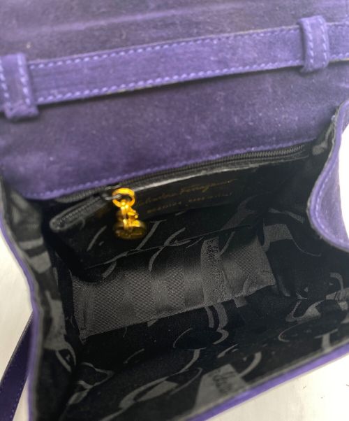 Salvatore Ferragamo（サルヴァトーレ フェラガモ）Salvatore Ferragamo (サルヴァトーレ フェラガモ) ヴァラリボンショルダーバッグ パープル サイズ:-の古着・服飾アイテム