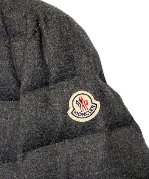MONCLER（モンクレール）MONCLER (モンクレール) TIERCE GIUBBOTTO グレー サイズ:SIZE 0の古着・服飾アイテム