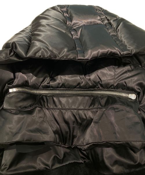 PRADA（プラダ）PRADA (プラダ) 袖ロゴファー付ハーフダウンコート ブラック サイズ:42の古着・服飾アイテム