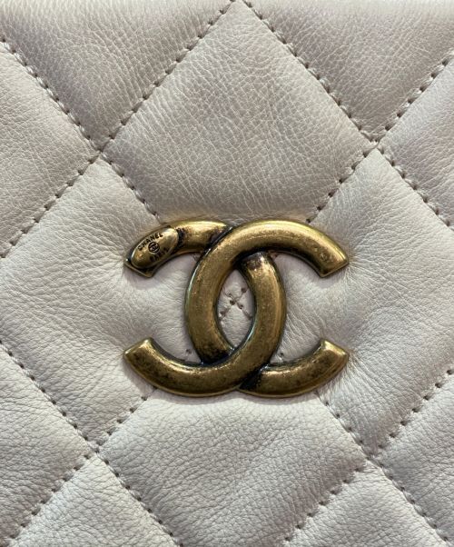 CHANEL（シャネル）CHANEL (シャネル) チェーンハンドバッグ ベージュの古着・服飾アイテム