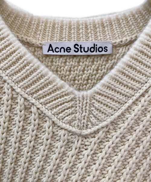 Acne studios（アクネ ストゥディオス）Acne studios (アクネストゥディオズ) Vネックショートニット オフホワイト サイズ:Sの古着・服飾アイテム