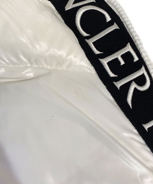 MONCLER（モンクレール）MONCLER (モンクレール) MONTCLA(モンクラ ホワイト サイズ:３の古着・服飾アイテム