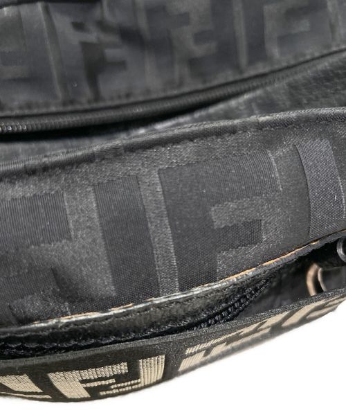 FENDI（フェンディ）FENDI (フェンディ) ズッカ柄ナイロンミニハンドバッグ ブラック サイズ:-の古着・服飾アイテム