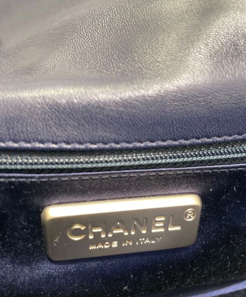 CHANEL（シャネル）CHANEL (シャネル) ツイードパールチェーンハンドバッグ ブラック サイズ:-の古着・服飾アイテム