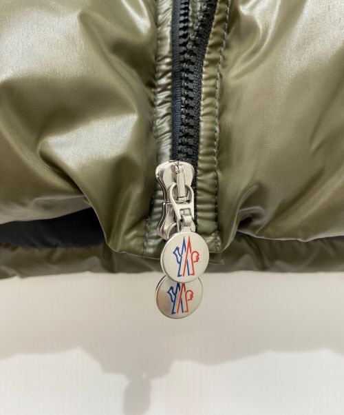 MONCLER（モンクレール）MONCLER (モンクレール) ダウンジャケット オリーブの古着・服飾アイテム