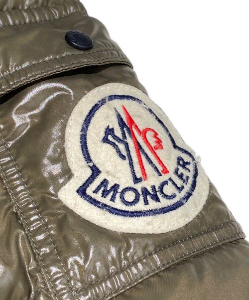 MONCLER（モンクレール）MONCLER (モンクレール) ダウンジャケット オリーブの古着・服飾アイテム