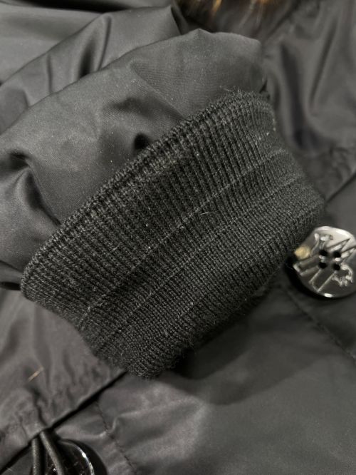MONCLER（モンクレール）MONCLER (モンクレール) ダウンジャケット ブラックの古着・服飾アイテム