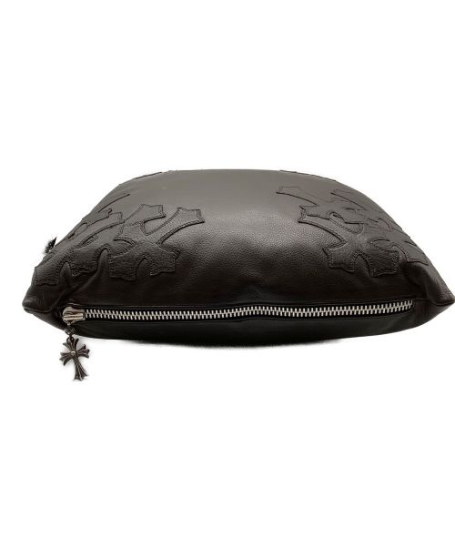 CHROME HEARTS（クロムハーツ）CHROME HEARTS (クロムハーツ) クロスチャームレザークッションの古着・服飾アイテム