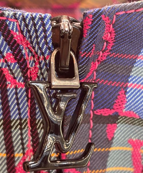 LOUIS VUITTON（ルイ ヴィトン）LOUIS VUITTON (ルイ ヴィトン) モノグラムマドラスチェックパラシュートパーカーブルゾン マルチカラー サイズ:46の古着・服飾アイテム