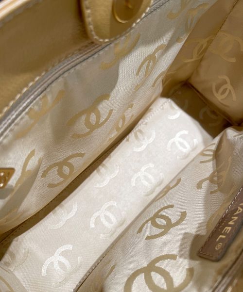 CHANEL（シャネル）CHANEL (シャネル) ウッド調プラチェーントートバッグ ナチュラルの古着・服飾アイテム