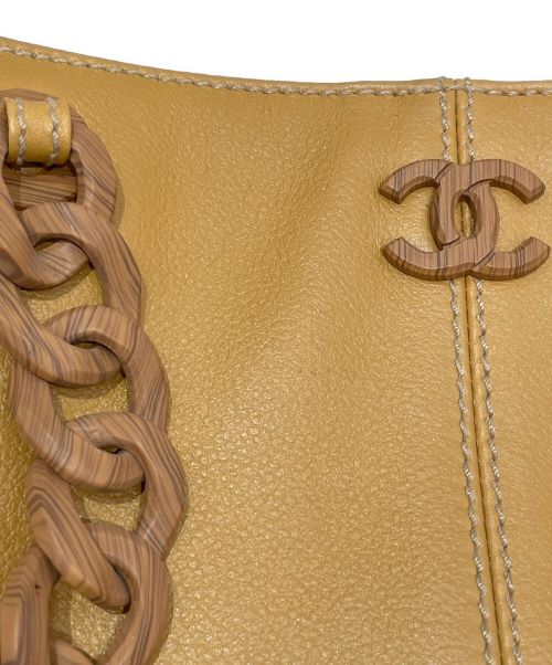 CHANEL（シャネル）CHANEL (シャネル) ウッド調プラチェーントートバッグ ナチュラルの古着・服飾アイテム