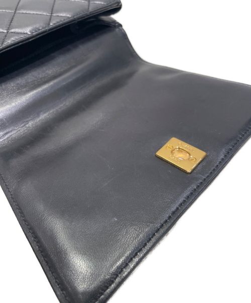 CHANEL（シャネル）CHANEL (シャネル) マトラッセトップハンドルバッグ ブラックの古着・服飾アイテム