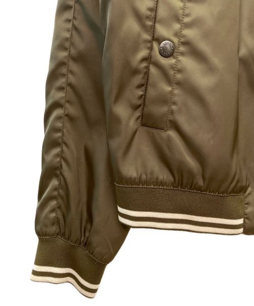 PRADA（プラダ）PRADA (プラダ) トライアングルプレートナイロンブルゾン オリーブ サイズ:50の古着・服飾アイテム