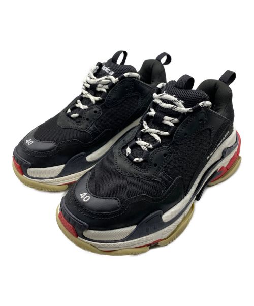 BALENCIAGA（バレンシアガ）BALENCIAGA (バレンシアガ) TRIPLE S TRAINERS  ブラック サイズ:40 / 26.5cm (US8.5)の古着・服飾アイテム