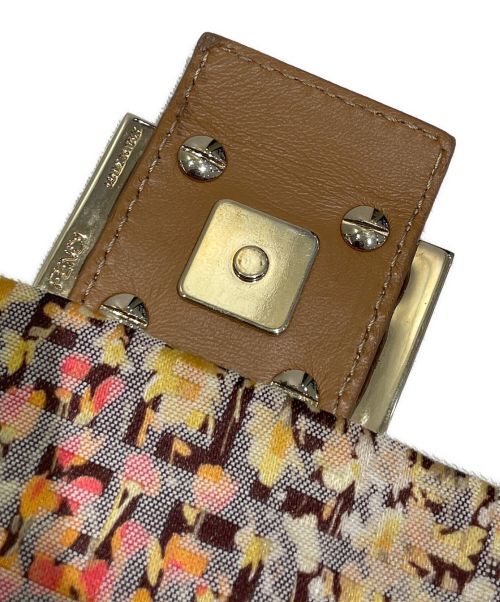 FENDI（フェンディ）FENDI (フェンディ) マンマバケット ベージュの古着・服飾アイテム