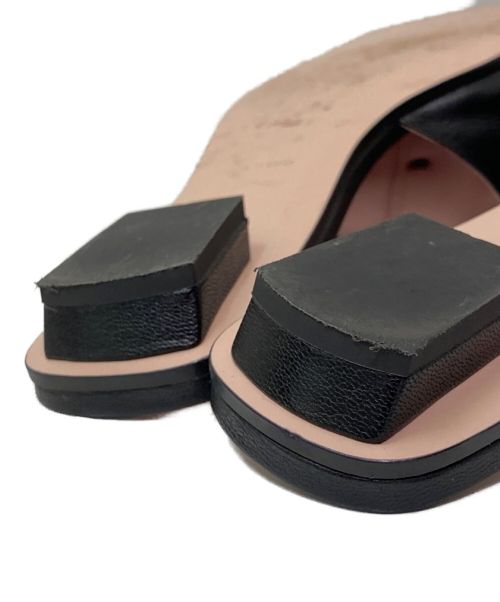 Roger Vivier（ロジェ ヴィヴィエ）Roger Vivier (ロジェ ヴィヴィエ) カバードバックルミュール ブラック サイズ:35の古着・服飾アイテム