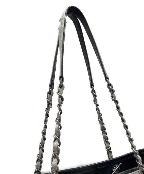 CHANEL（シャネル）CHANEL (シャネル) ココマークチェーンショルダートートバッグ グレー×ブラックの古着・服飾アイテム